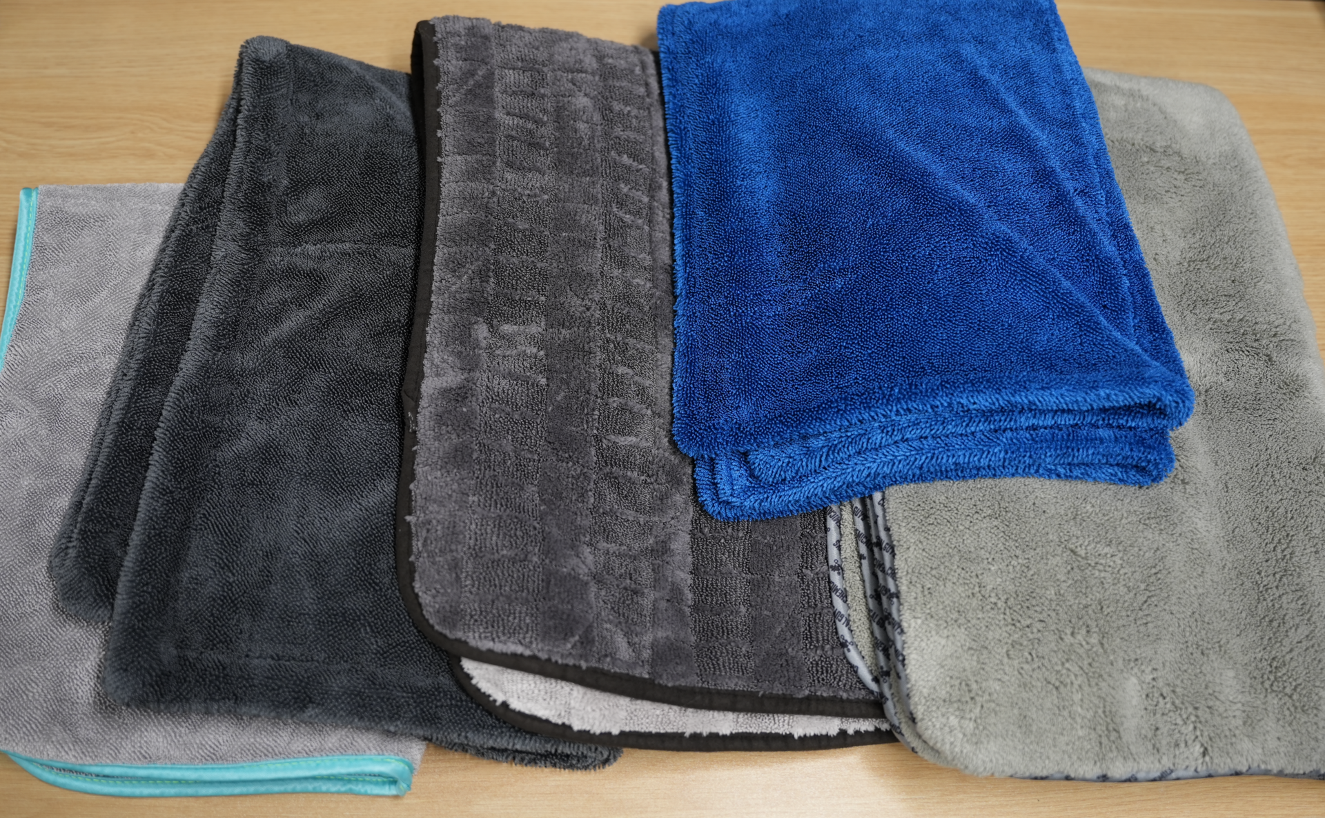 Microfiber Ultra-Plush Edgeless Towels - Griot's Garage